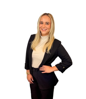 Portrait of Eve Wedewer, Residential Agent.